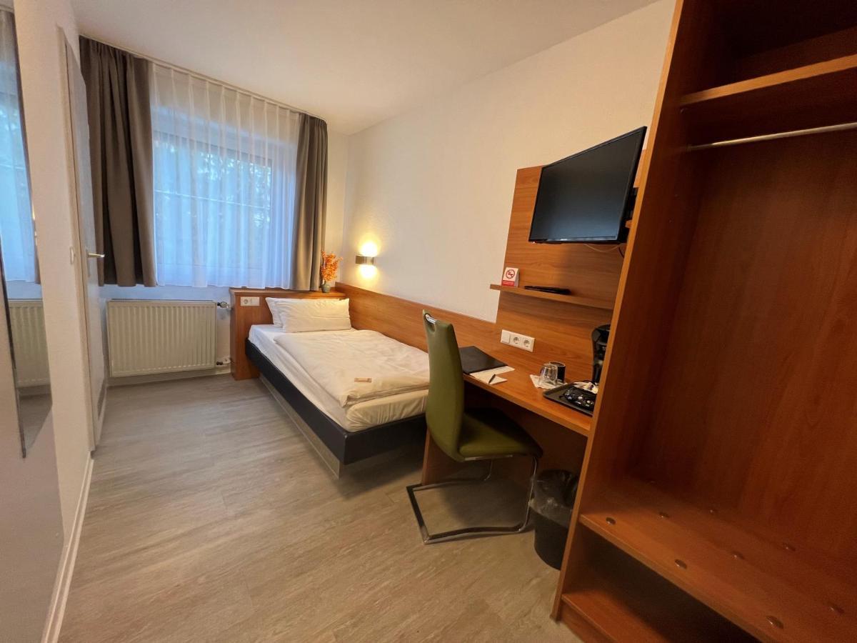 Hotel Bitzer Superior Backnang City Екстер'єр фото