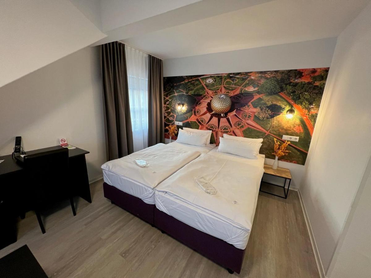 Hotel Bitzer Superior Backnang City Екстер'єр фото